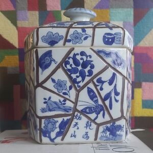 CHINOISERIE BLUE & WHITE HEXAGON GINGER JAR